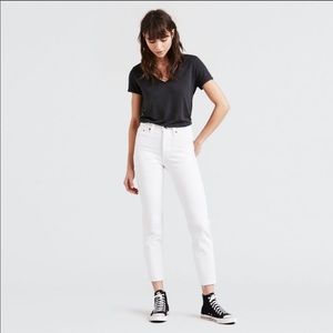 White Levi’s Wedgie fit jeans